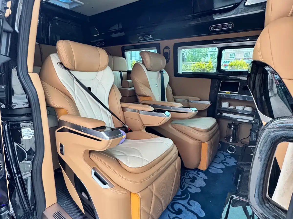 Ford Transit 2023 Model 2.0T Petrol Automatic Multi-purpose Commercial Vehicle Medium Wheelbase Medium Roof 5/6 Seater фото 11