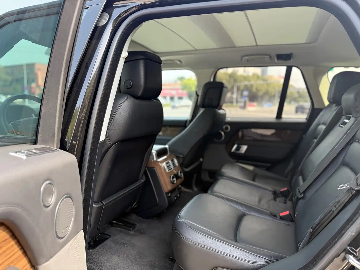 Land Rover Range Rover 2018 3.0 SC V6 Golden Age Edition фото 10