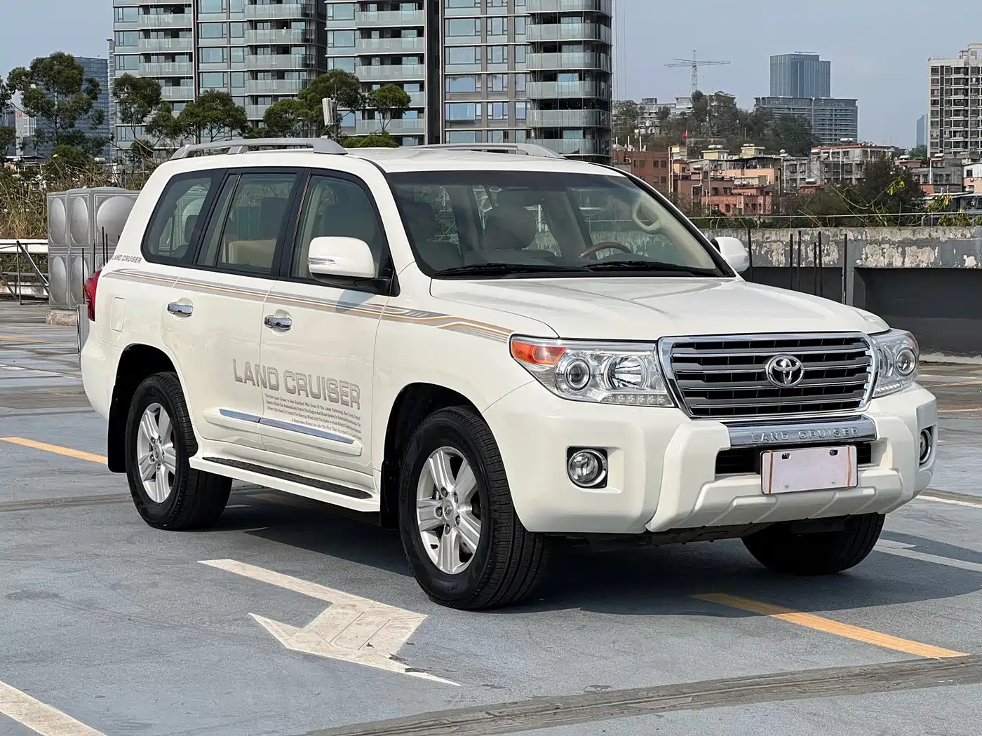 Toyota Land Cruiser (Import) 2015 4.6L V8 Middle East Limited Edition фото 2