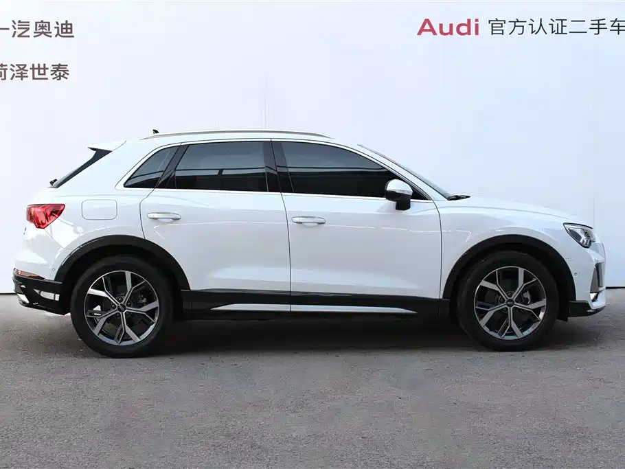 Audi Q3 2024 35 TFSI Fashion Elegance фото 3