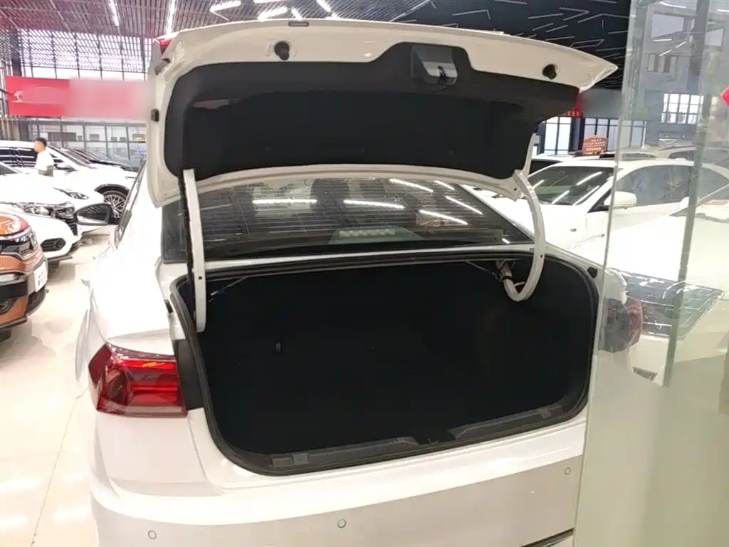 Volkswagen Bora 2020 1.5L Automatic Elite фото 15