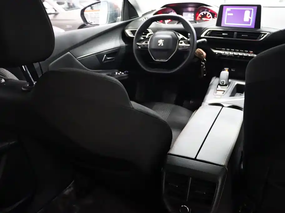 Peugeot 4008 2018 350THP Comfort Edition фото 18