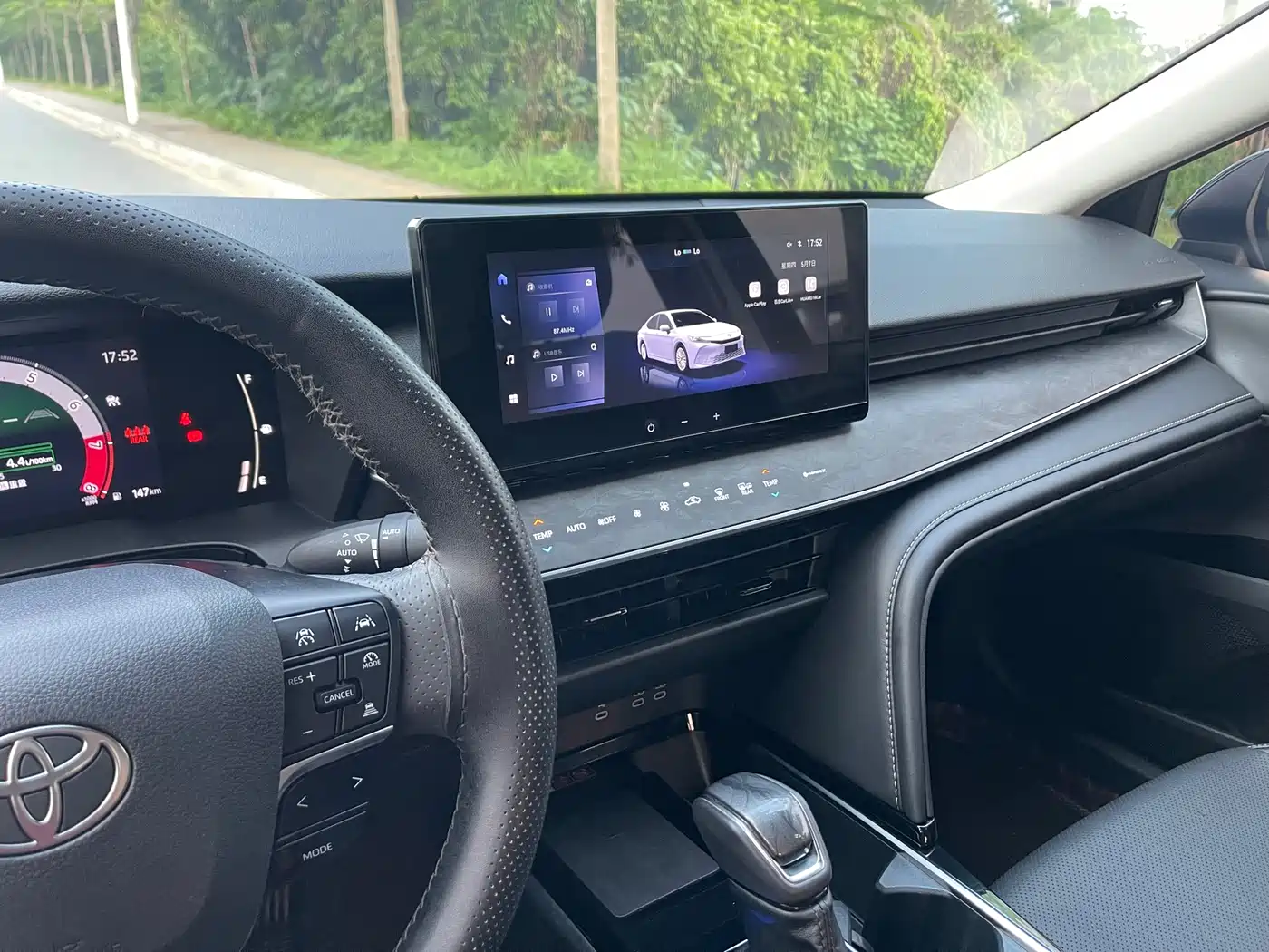 Toyota Camry 2024 Hybrid 2.0HGVP Luxury Edition фото 23