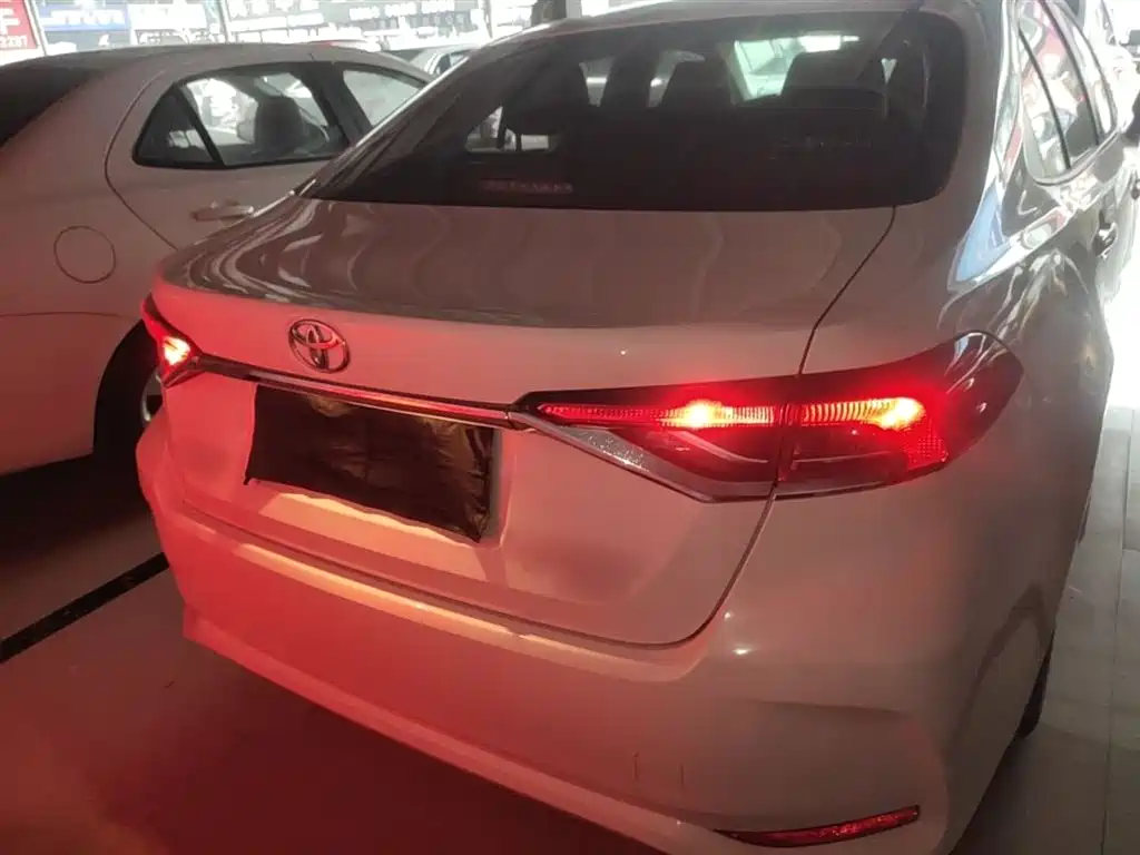 Toyota Corolla 2021 1.2T S-CVT Elite PLUS Edition фото 6