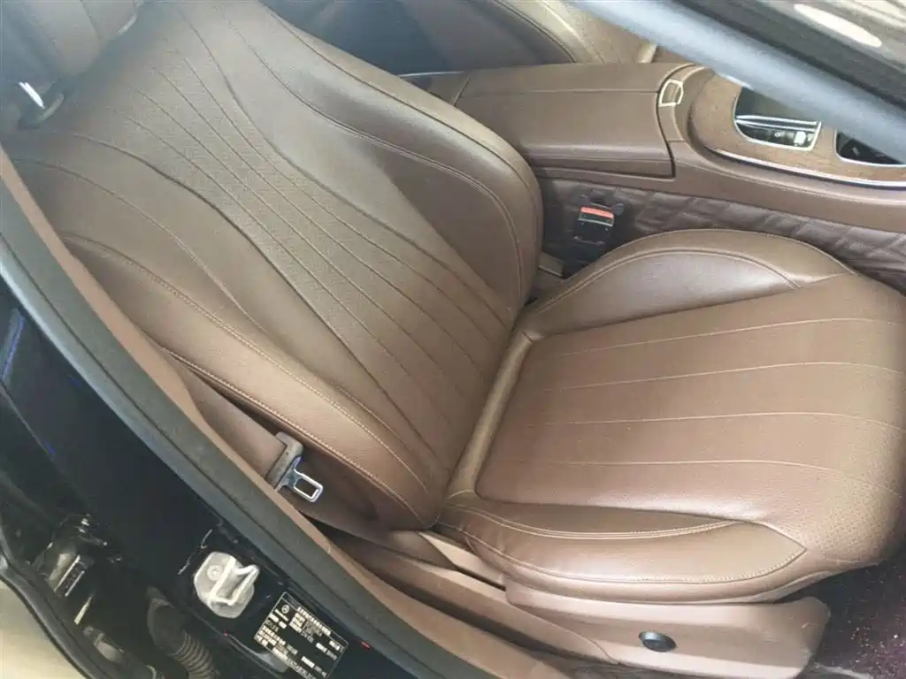 Mercedes-Benz E-Class 2019 E 300 L Fashion фото 25