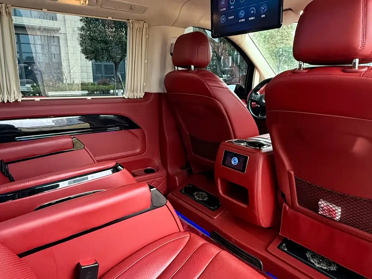 Mercedes-Benz Vito 2021 2.0T Elite 7-Seater фото 6