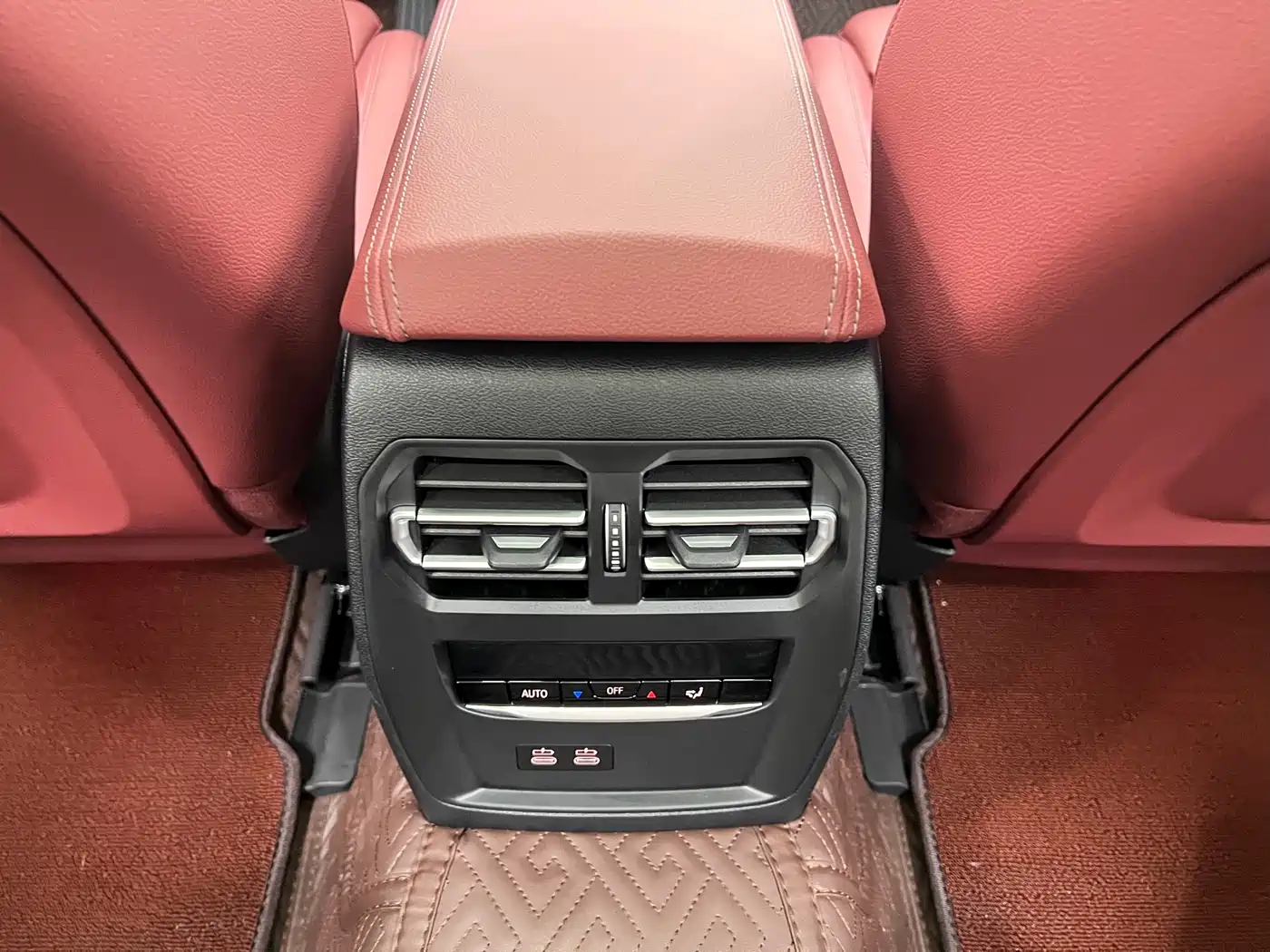 BMW i3 2024 eDrive 40 L Night Sport Package фото 20