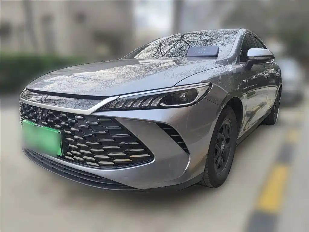 BYD Qin PLUS 2025 DM-i Smart Drive 55KM Leader фото 2