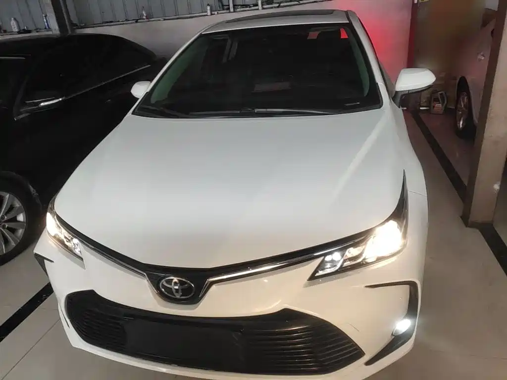 Toyota Corolla 2021 1.2T S-CVT Elite PLUS Edition фото 3