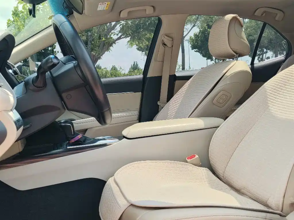 Toyota Camry 2018 2.5G Luxury Edition фото 5
