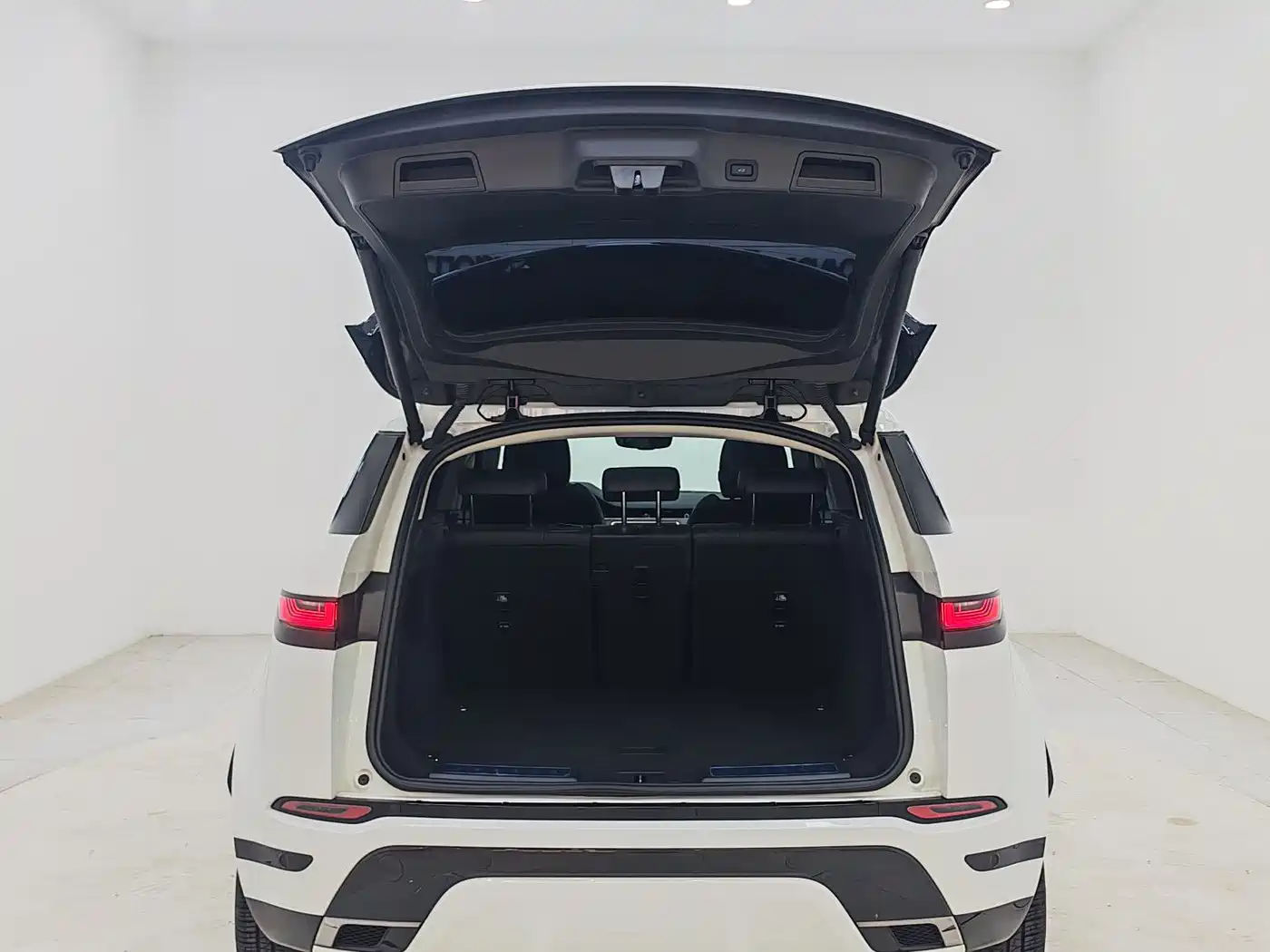 Land Rover Range Rover Evoque 2021 Range Rover Evoque L 249PS R-Dynamic S Performance Edition фото 17