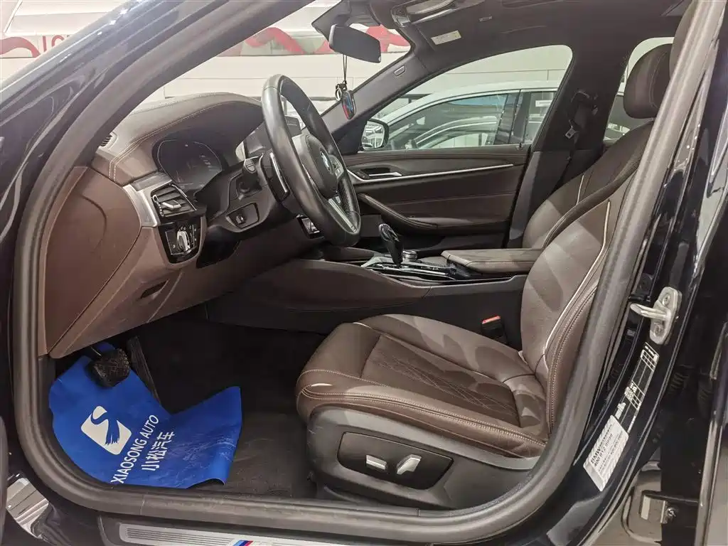 BMW 5 Series 2023 Facelift 530Li Leading M Sport Package фото 12