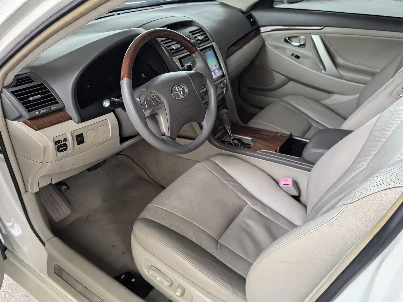 Toyota Camry 2013 200G Classic Luxury Edition фото 44