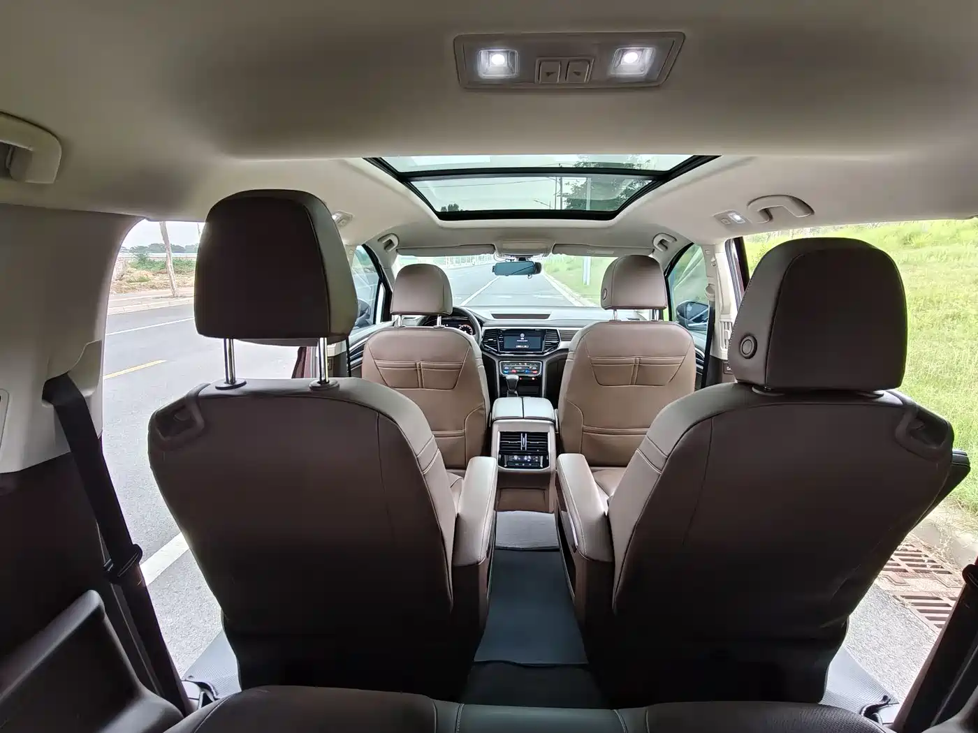 Volkswagen Viloran 2020 330TSI Luxury Edition фото 13
