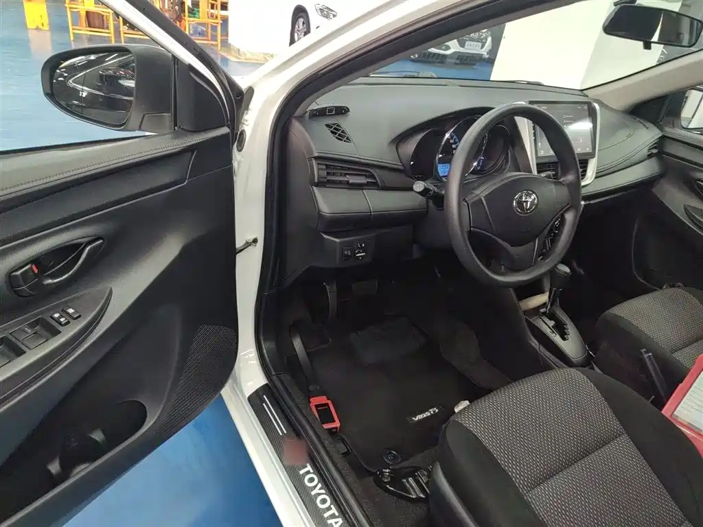 Toyota Vios FS 2017 1.5L CVT Fengchi Edition фото 12