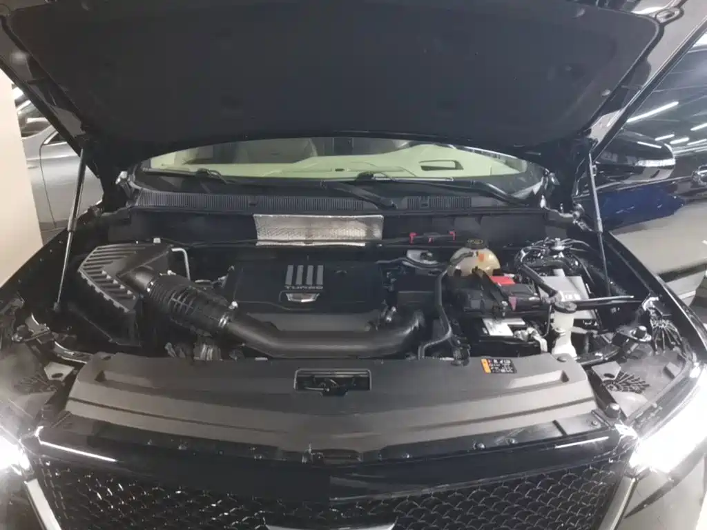 CADILLAC XT6