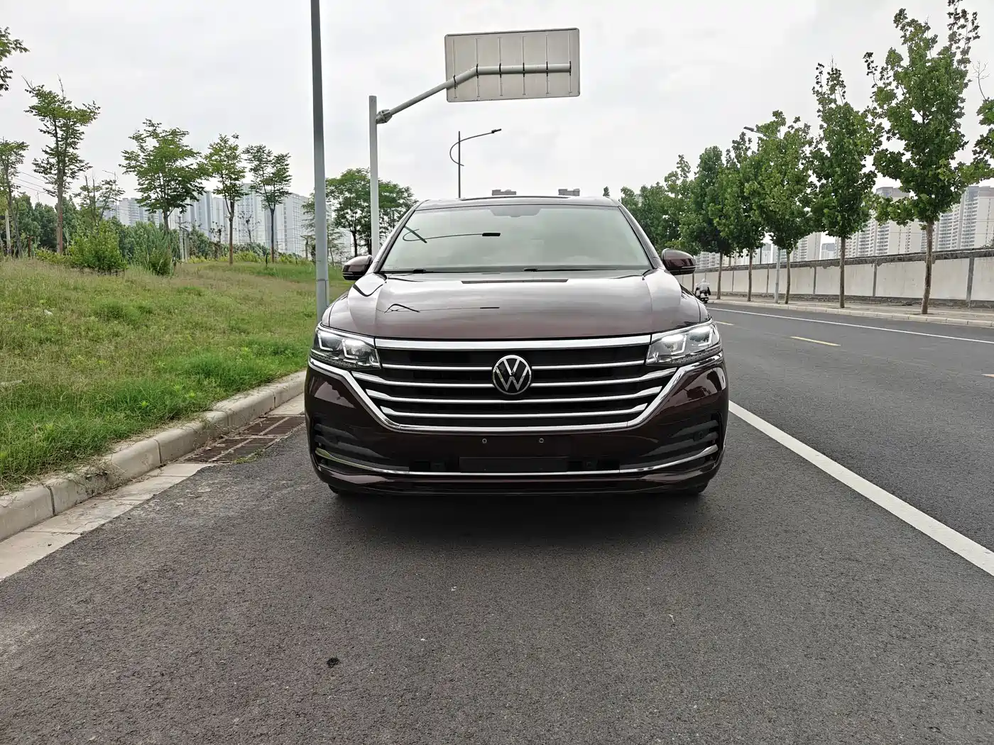 Volkswagen Viloran 2020 330TSI Luxury Edition фото 2