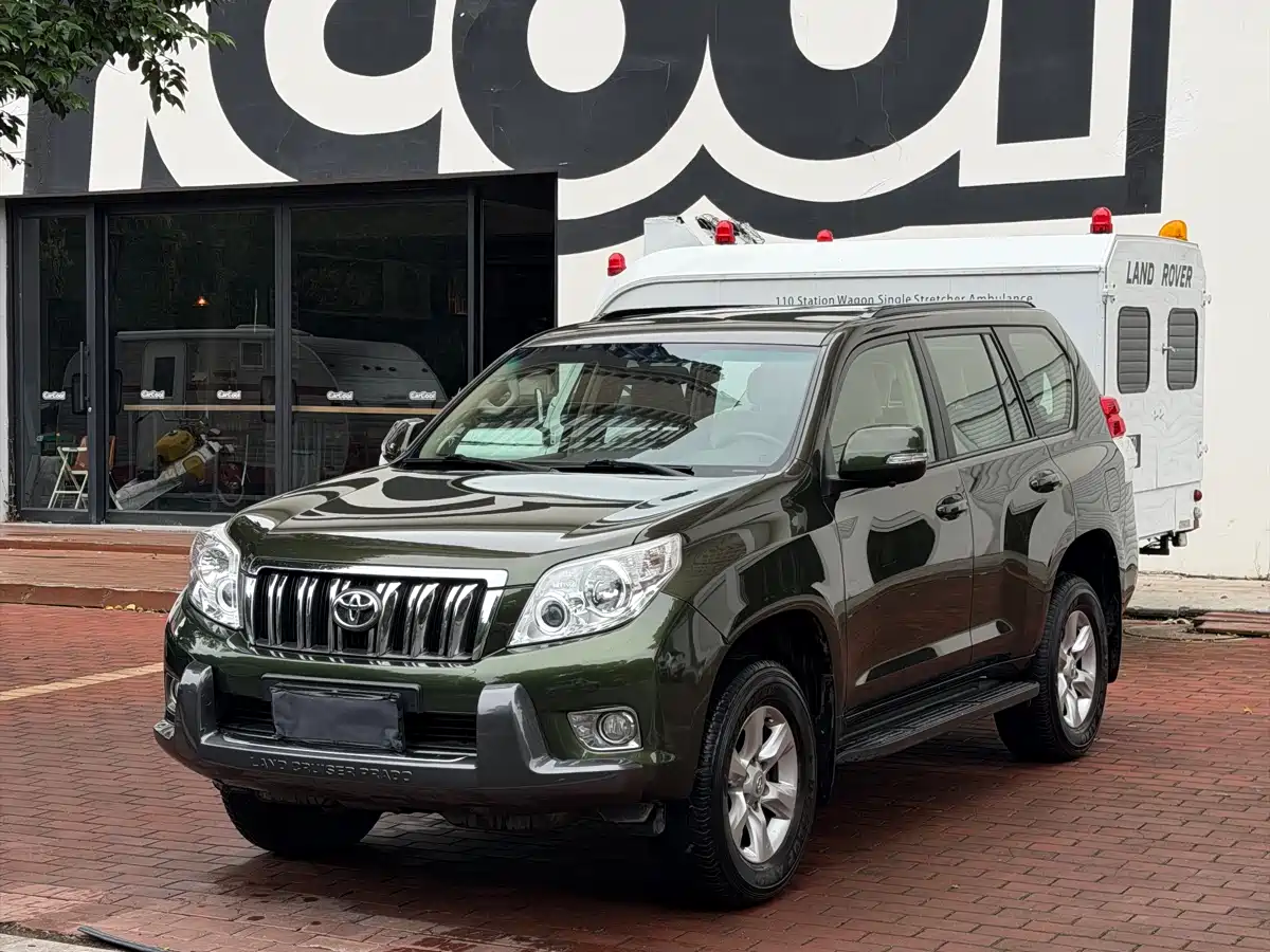 Toyota Prado (Import) 2010 2.7L Automatic Standard фото 2
