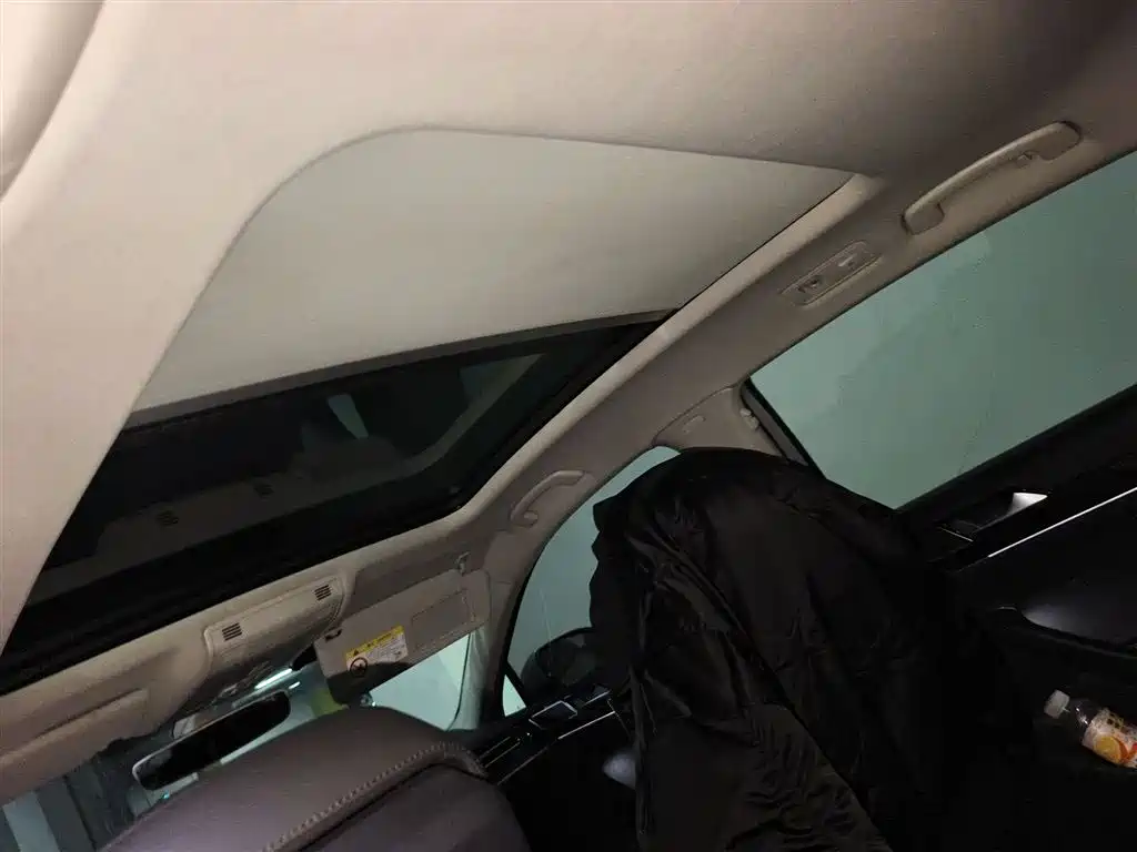 Volkswagen Magotan 2017 330TSI DSG Luxury фото 9