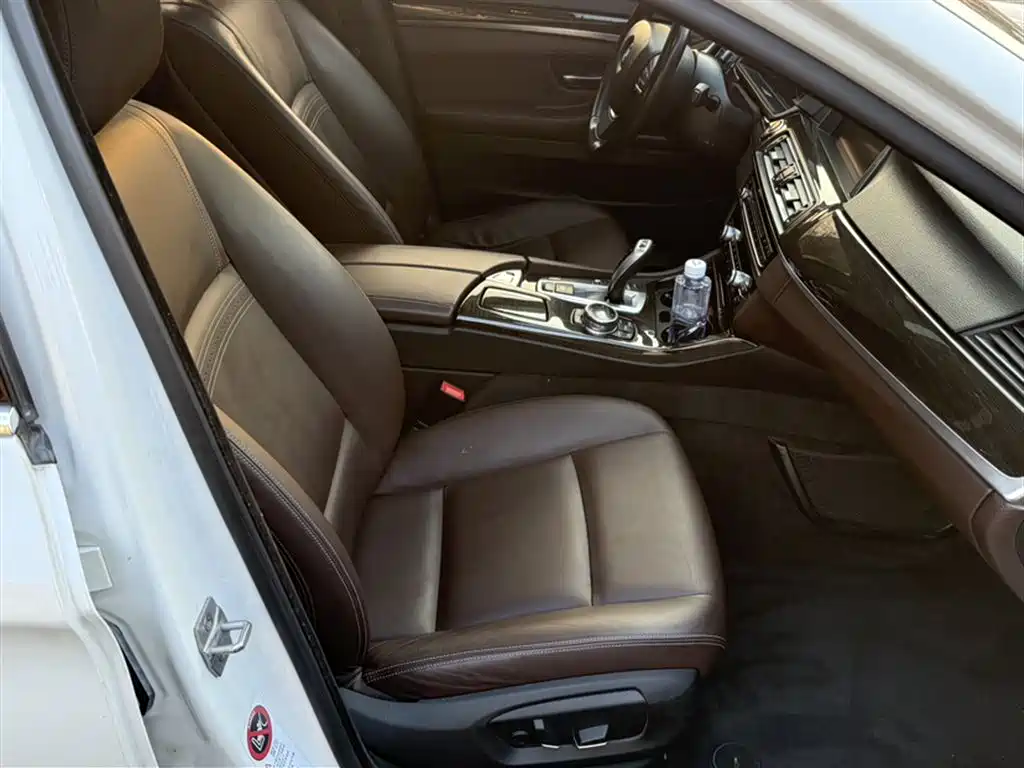 BMW 5 Series 2014 528Li Luxury Design Package фото 19