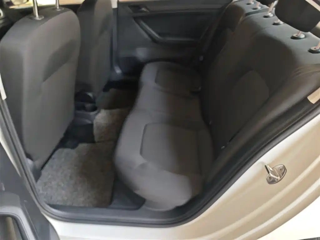 Volkswagen Jetta 2017 1.4L Manual Fashion фото 17