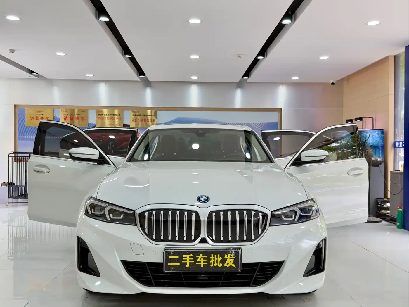 BMW i3 2022 eDrive 35 L фото 16