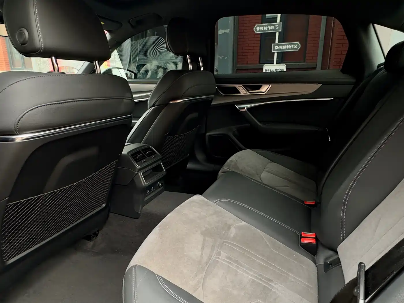 Audi A6L 2024 40 TFSI Luxury Dynamic фото 9