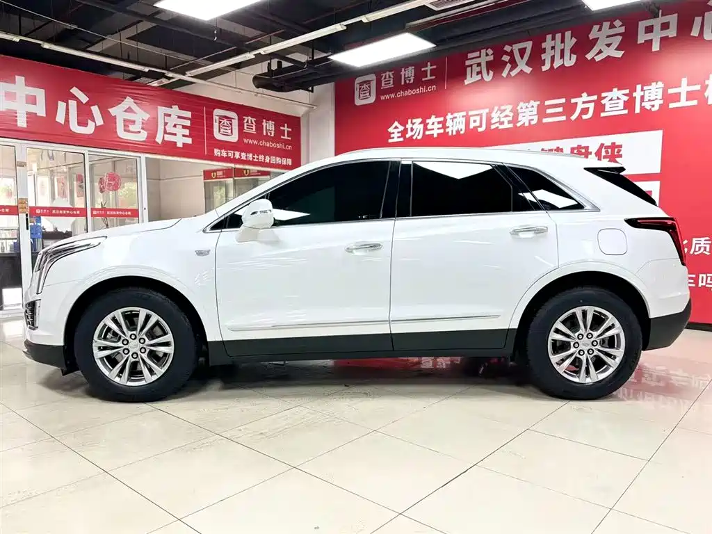 CADILLAC XT5