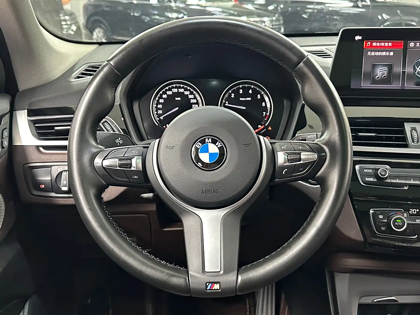 BMW X1 2021 sDrive25Li Leading фото 18