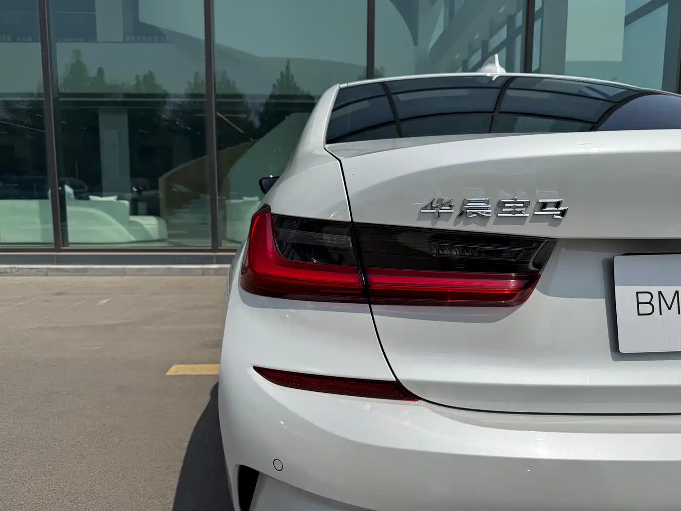 BMW 3 Series 2021 325Li M Sport Package фото 10