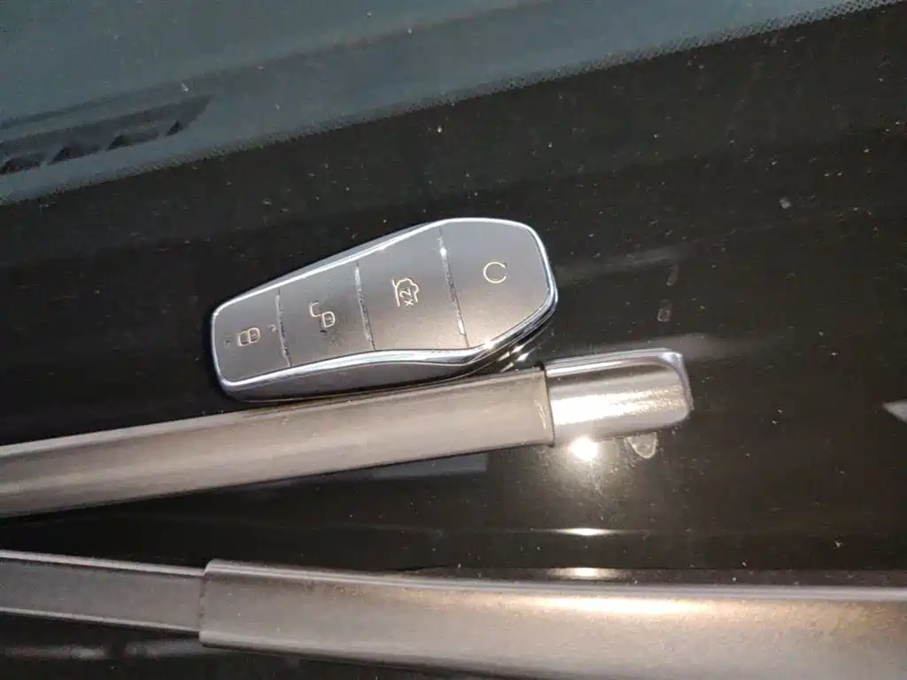 BYD Song Pro New Energy 2025 2nd Generation Smart Drive Edition DM-i 75KM Leading Type фото 9