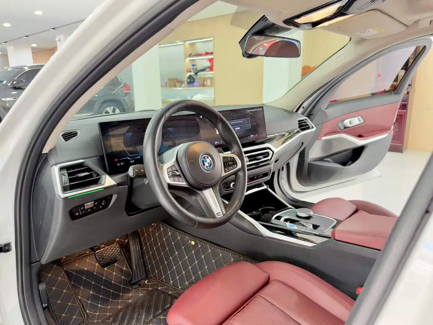 BMW i3 2022 eDrive 35 L фото 4