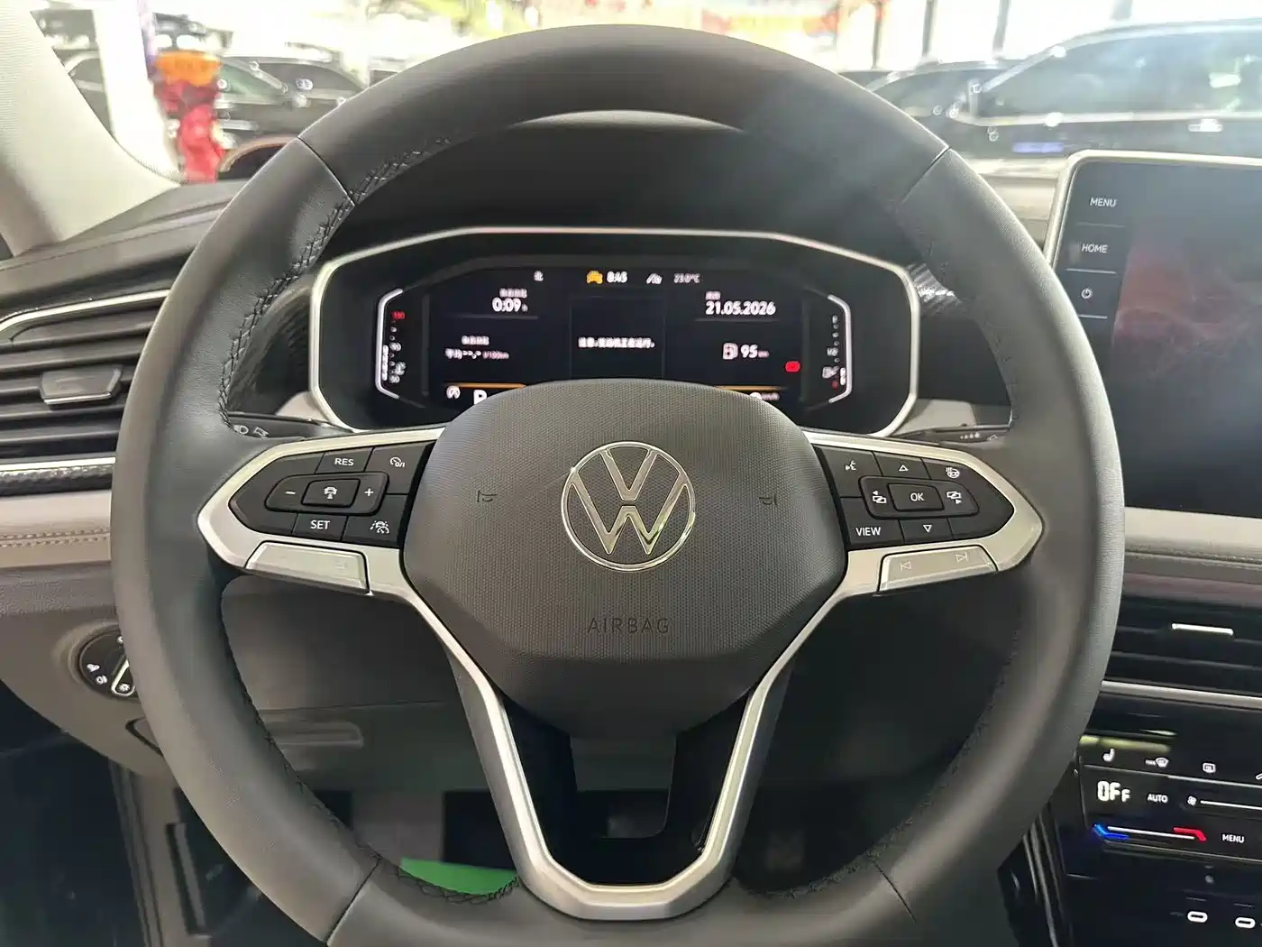 Volkswagen Tayron 2024 300TSI 2WD Luxury Plus Advanced фото 9
