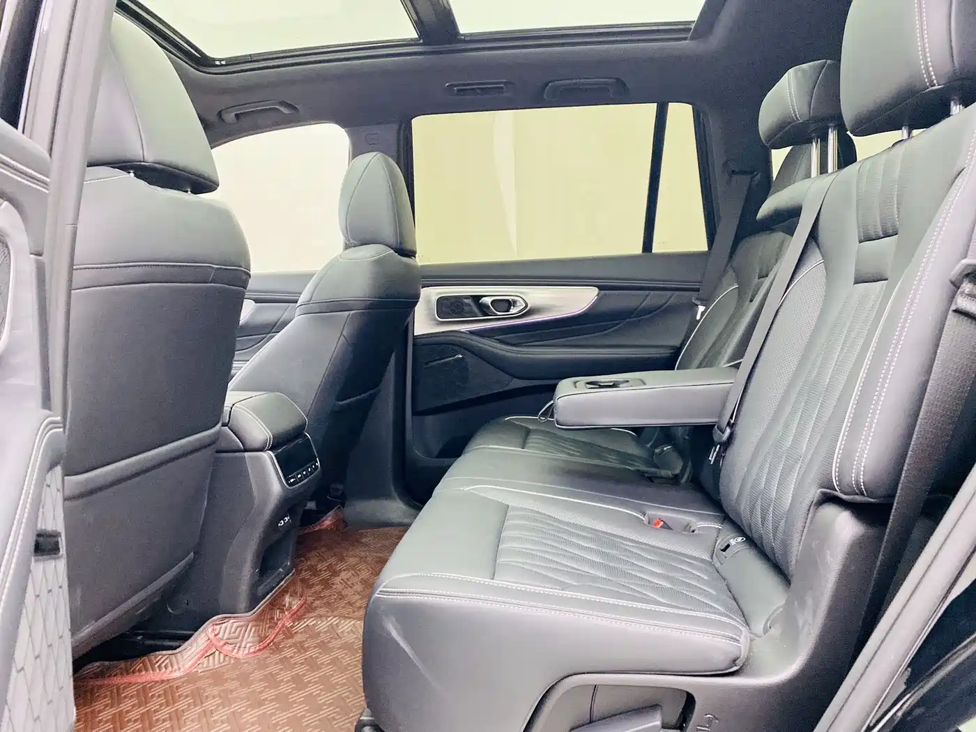 GAC Trumpchi Trumpchi GS8 2024 Navigator Series 2.0TGDI 2WD Luxury Smart Connect Edition фото 15