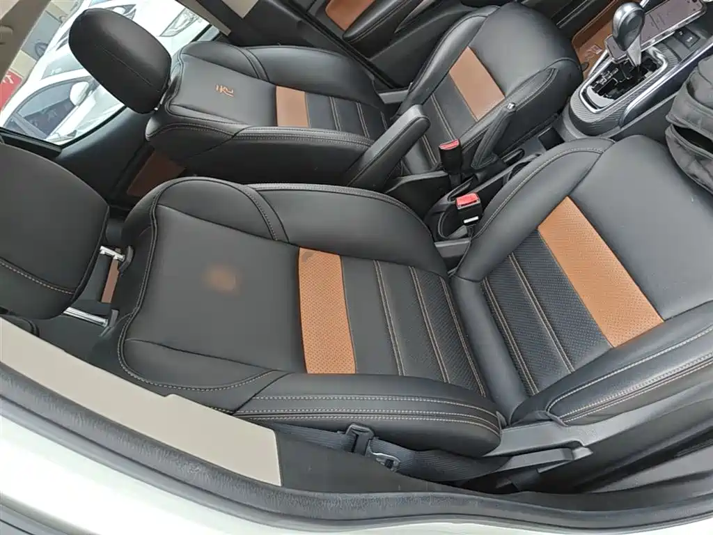 BYD Yuan 2016 1.5TID Automatic Luxury фото 25