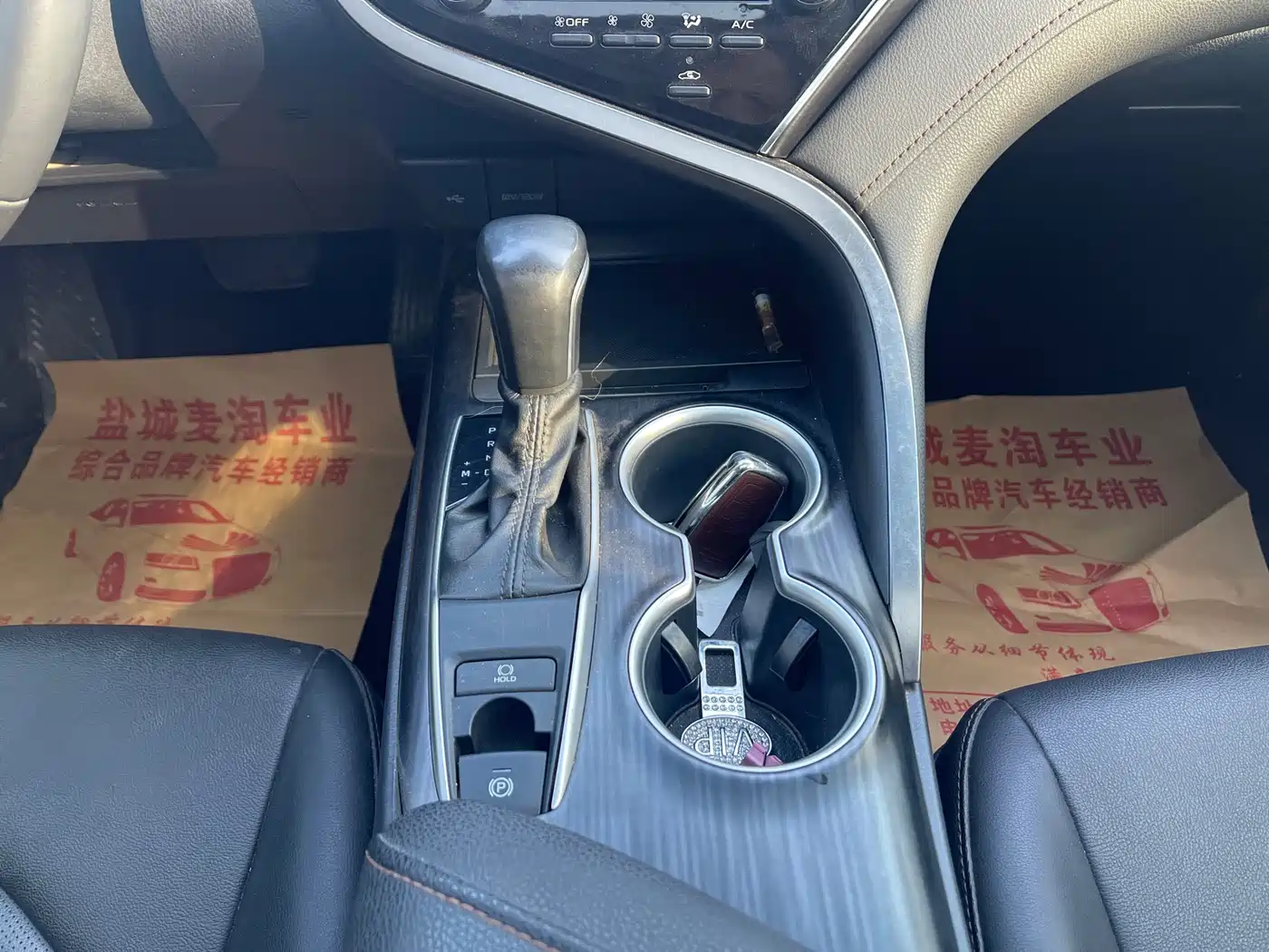 Toyota Camry 2023 2.0G Luxury Edition фото 13