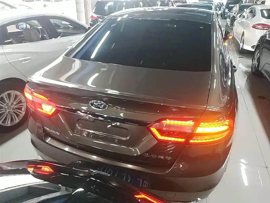 Ford Taurus 2016 2015 EcoBoost 245 Luxury