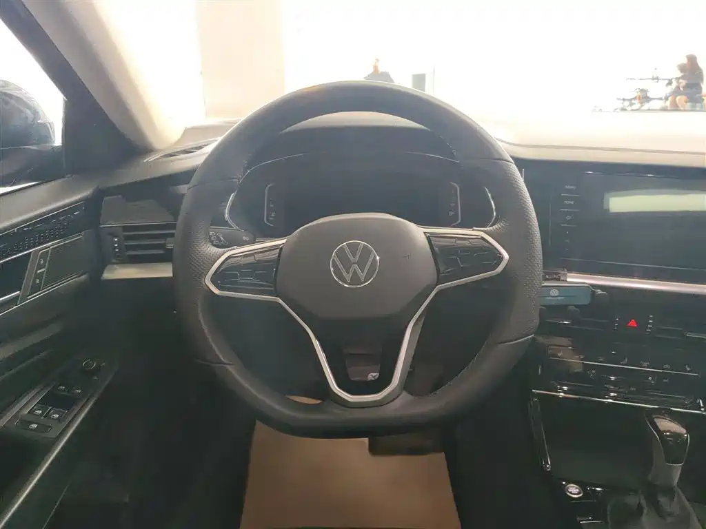 Volkswagen Passat 2023 330TSI Elite Edition фото 3