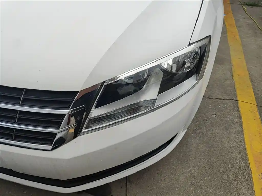 Volkswagen Lavida 2013 Facelift Classic 1.6L Automatic Trend фото 24