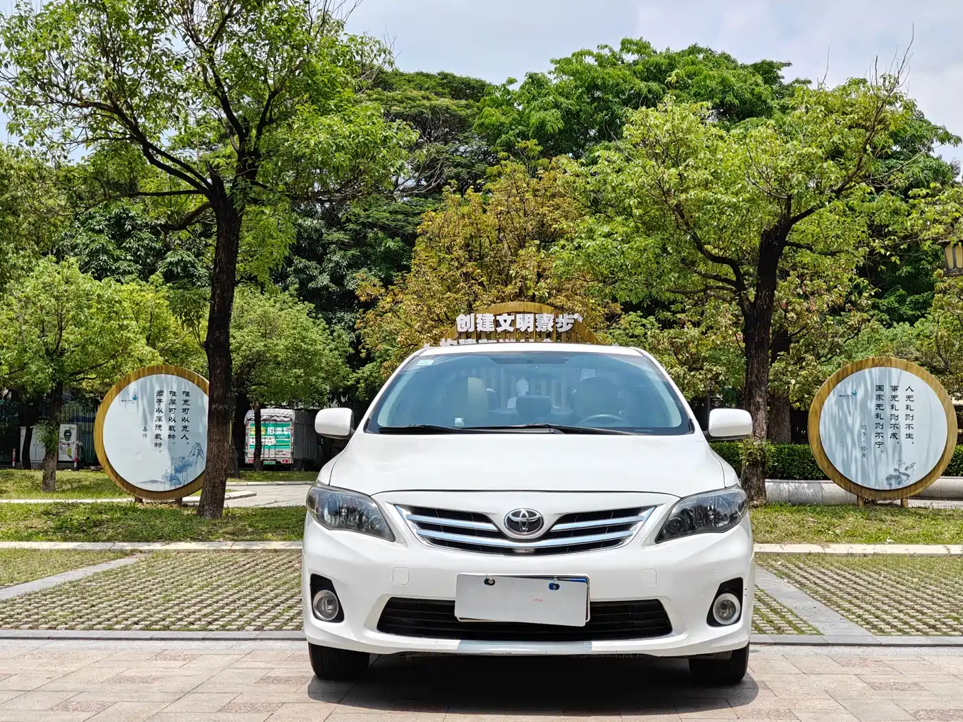 Toyota Corolla 2012 Styling Edition 1.6L Automatic GL фото 2