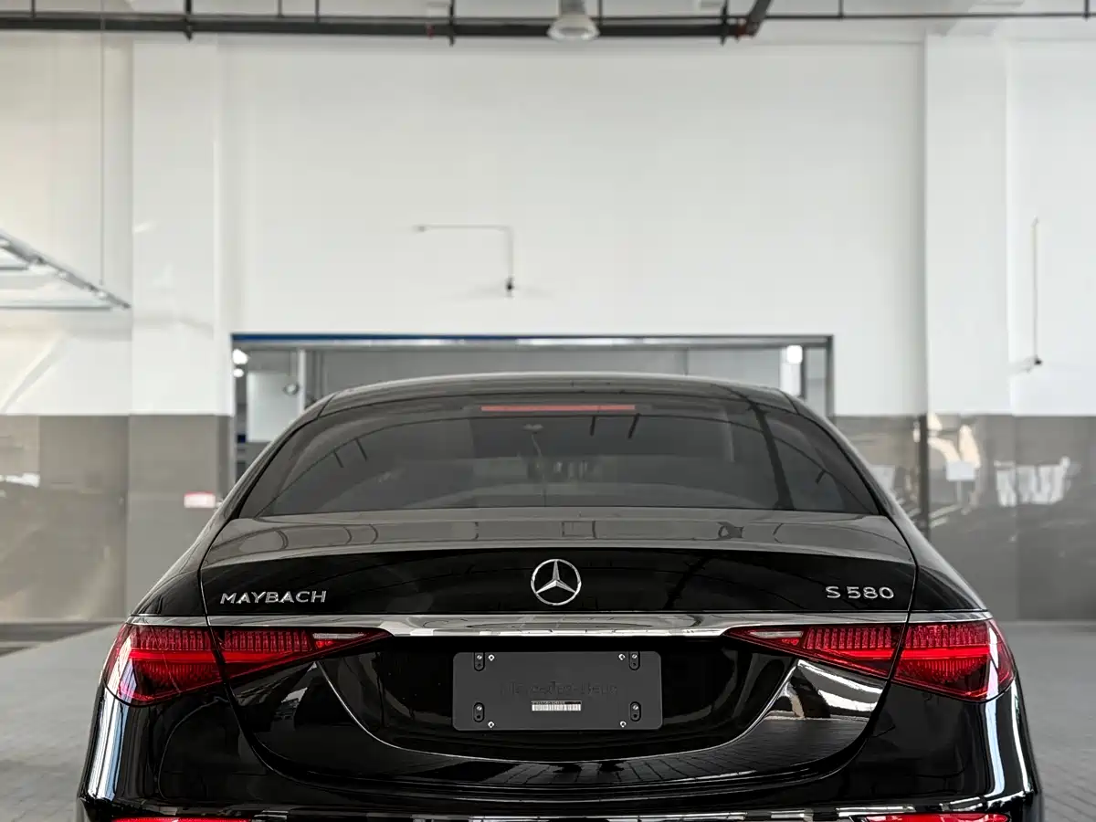 Mercedes-Benz Maybach S-Class 2025 Model S 580 4MATIC фото 3
