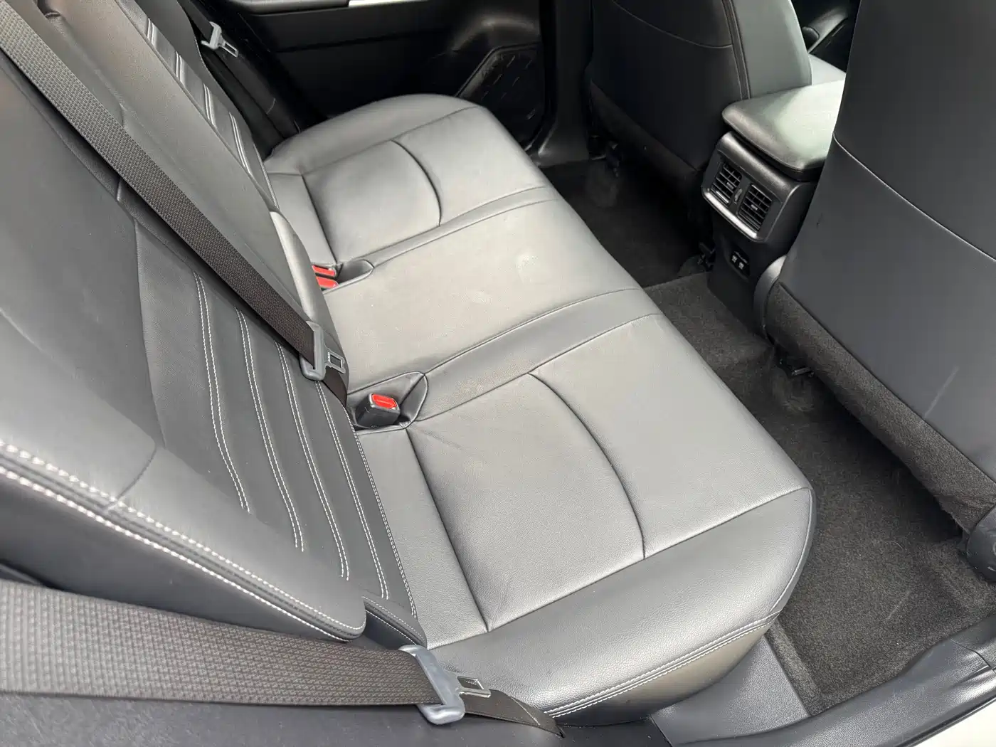 Toyota Wildlander 2020 2.0L CVT 2WD Luxury Edition фото 10