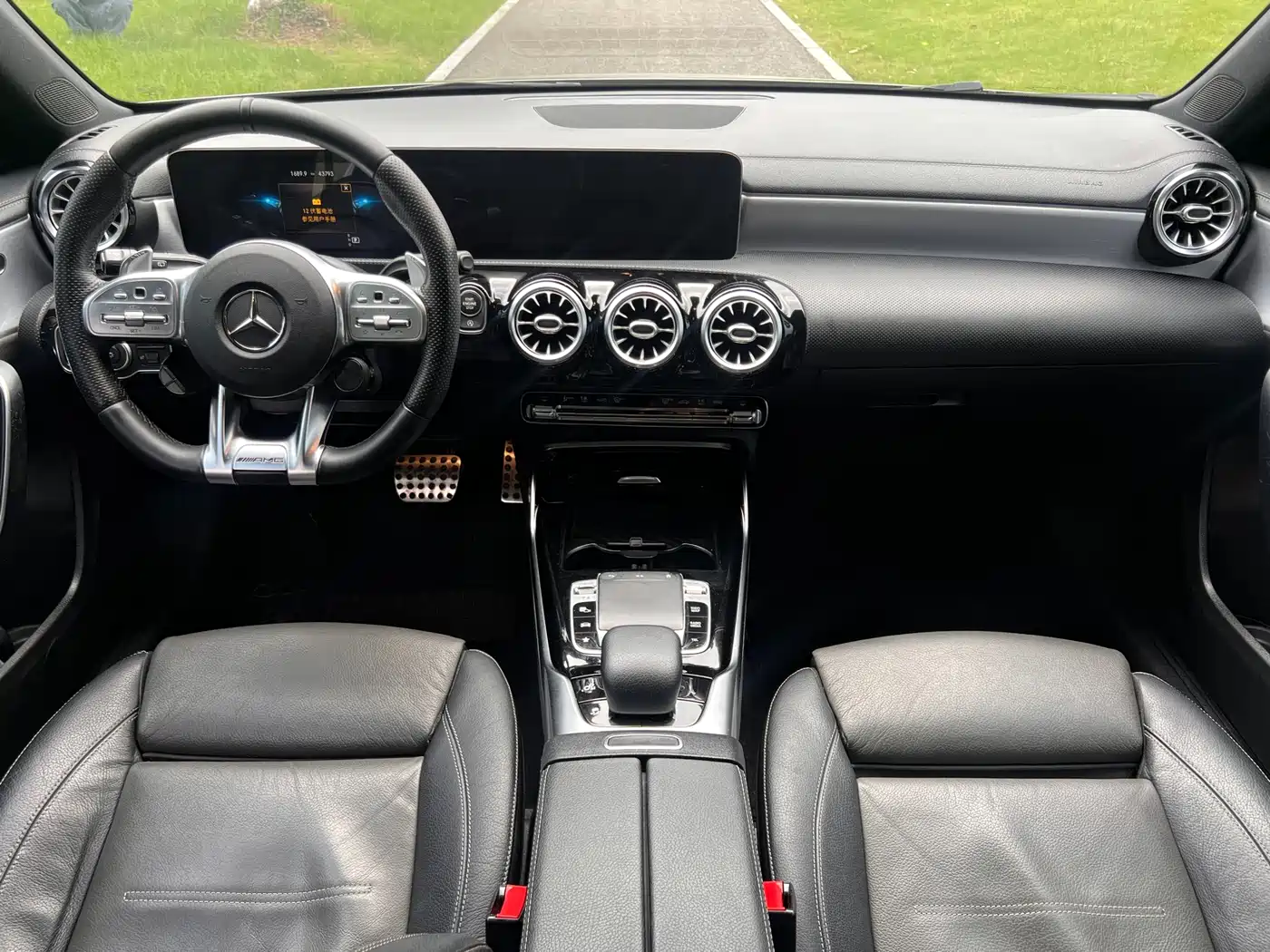Mercedes-Benz A-Class AMG (Import) 2020 AMG A 35 4MATIC фото 7