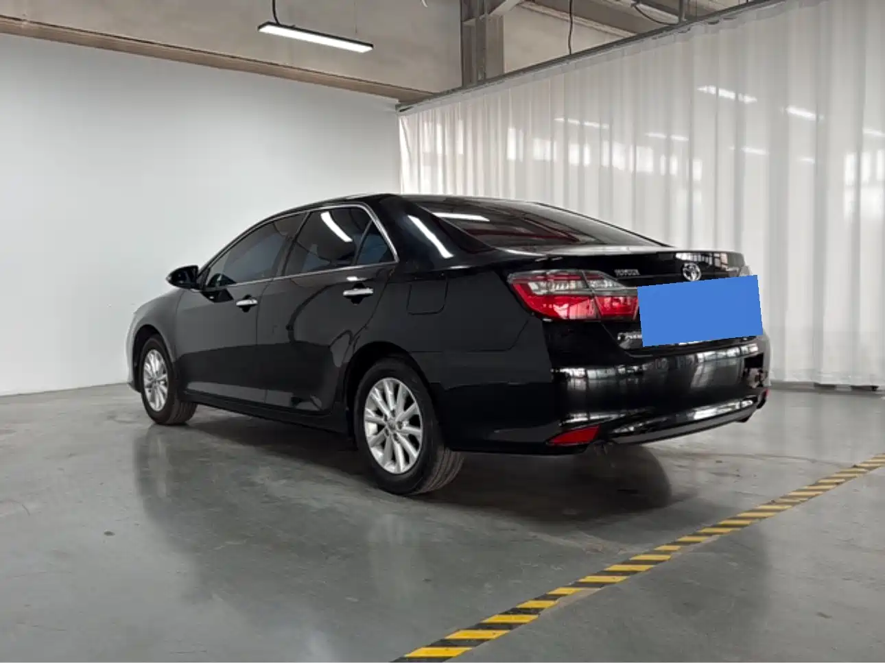 Toyota Camry 2015 2.0G Leading Edition фото 3