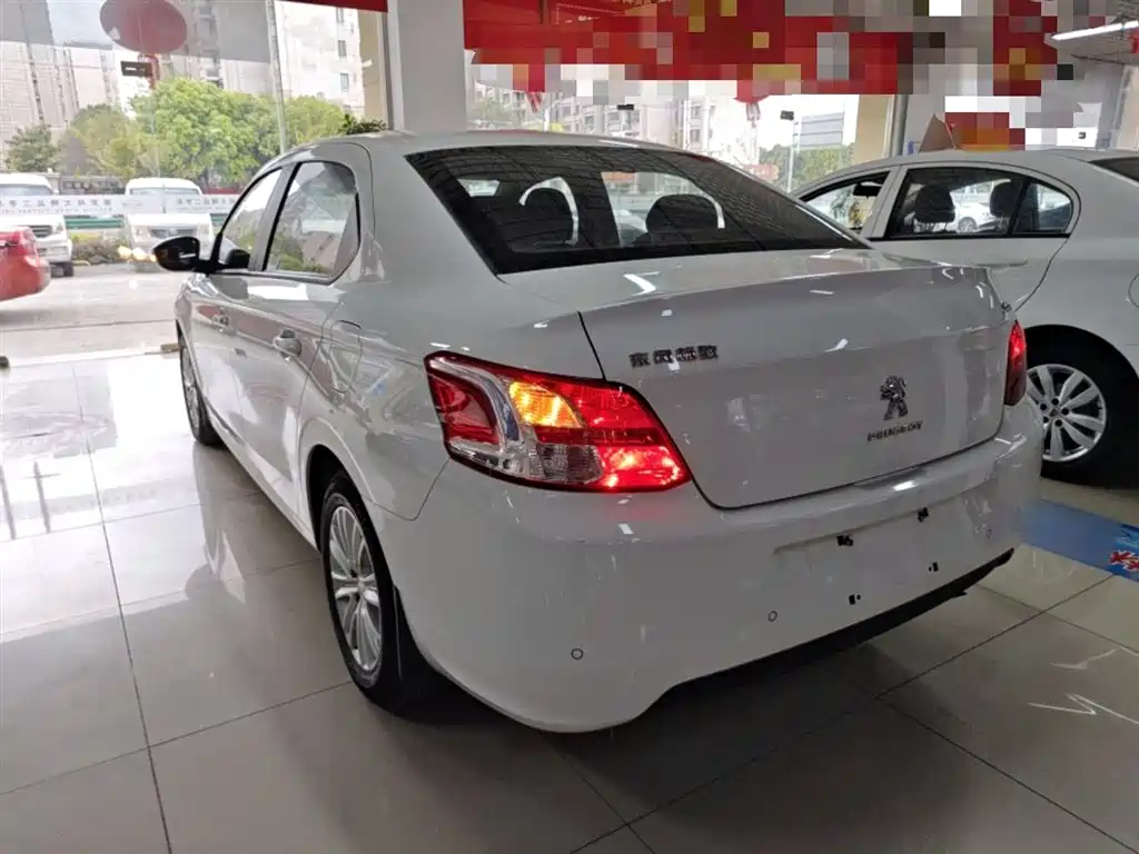 Peugeot 301 2014 1.6L Manual Luxury Edition фото 23