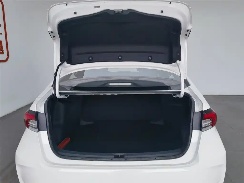Toyota Corolla 2023 1.8L Smart Hybrid Dual Engine Pioneer Edition фото 16