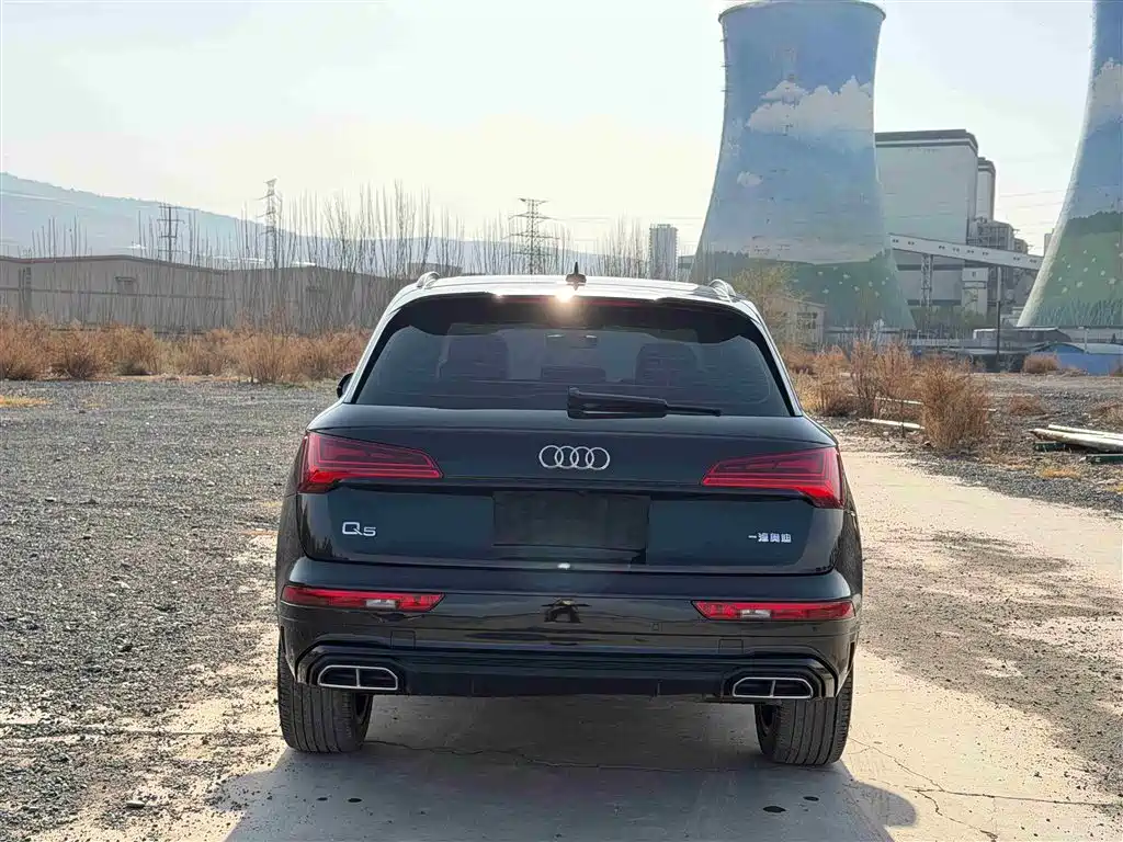 Audi Q5L 2024 Model 45 TFSI Luxury Dynamic фото 5