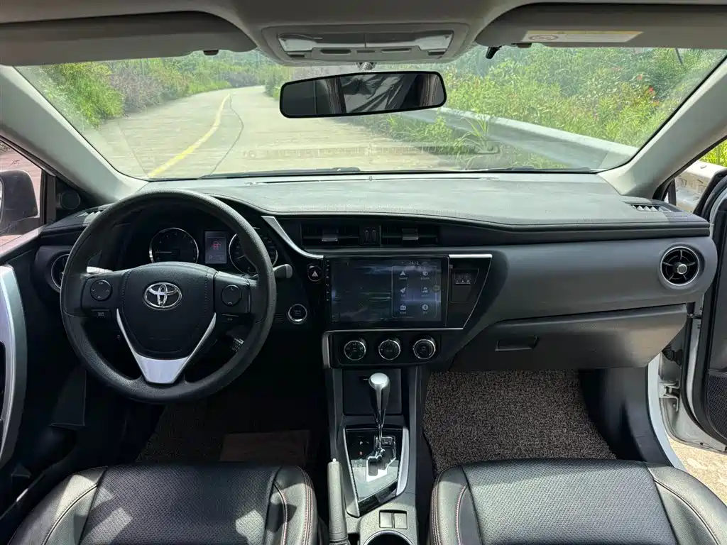 Toyota Corolla 2017 Facelift 1.2T S-CVT GL-i фото 21