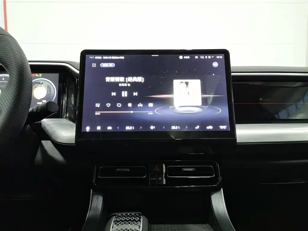 GAC Trumpchi Trumpchi GS8 2025 Pilot Series 2.0TGDI AWD Luxury Edition 5-Seater фото 12