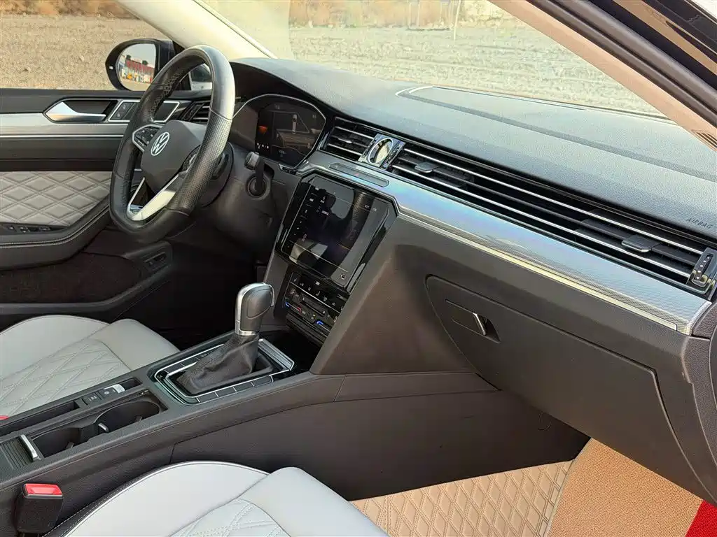 Volkswagen Magotan 2023 2 Million Units Anniversary Edition 330TSI DSG Leading Type фото 12